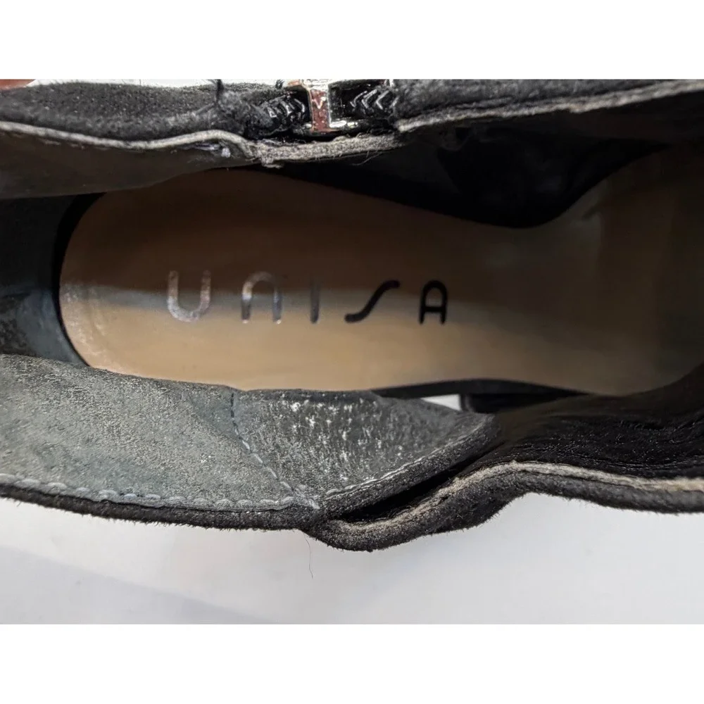 Unisa‎ Black Faux Suede Peep Toe Ankle Boots Stacked Block Heel Size 8.5M